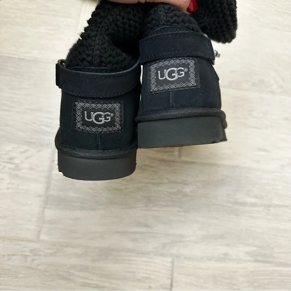 UGG Purl Strap Boot Black Size 7 New